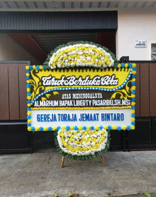 Papan Bunga Duka di Gedung Nasional